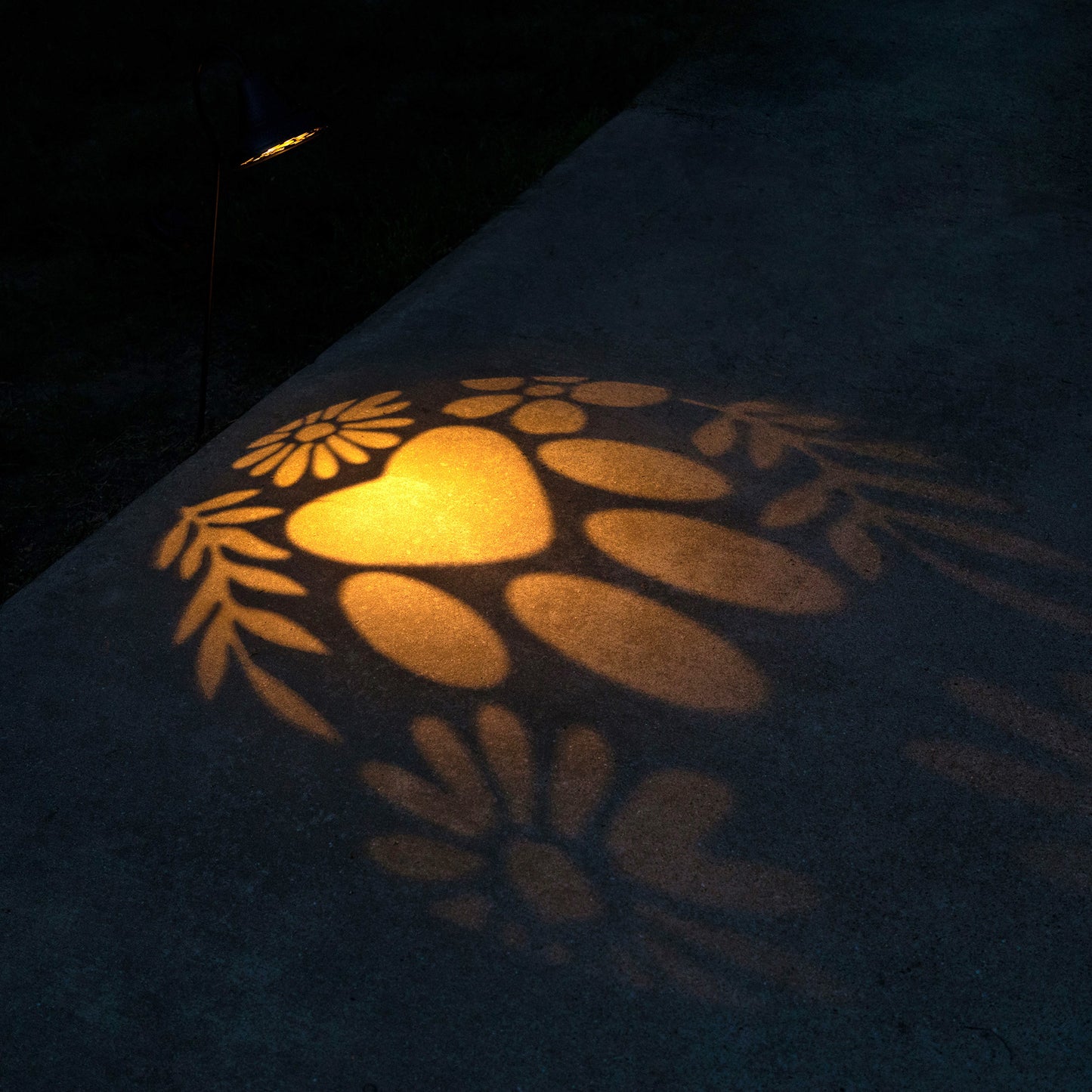 Solar Paw Print Lamp Garden Stake