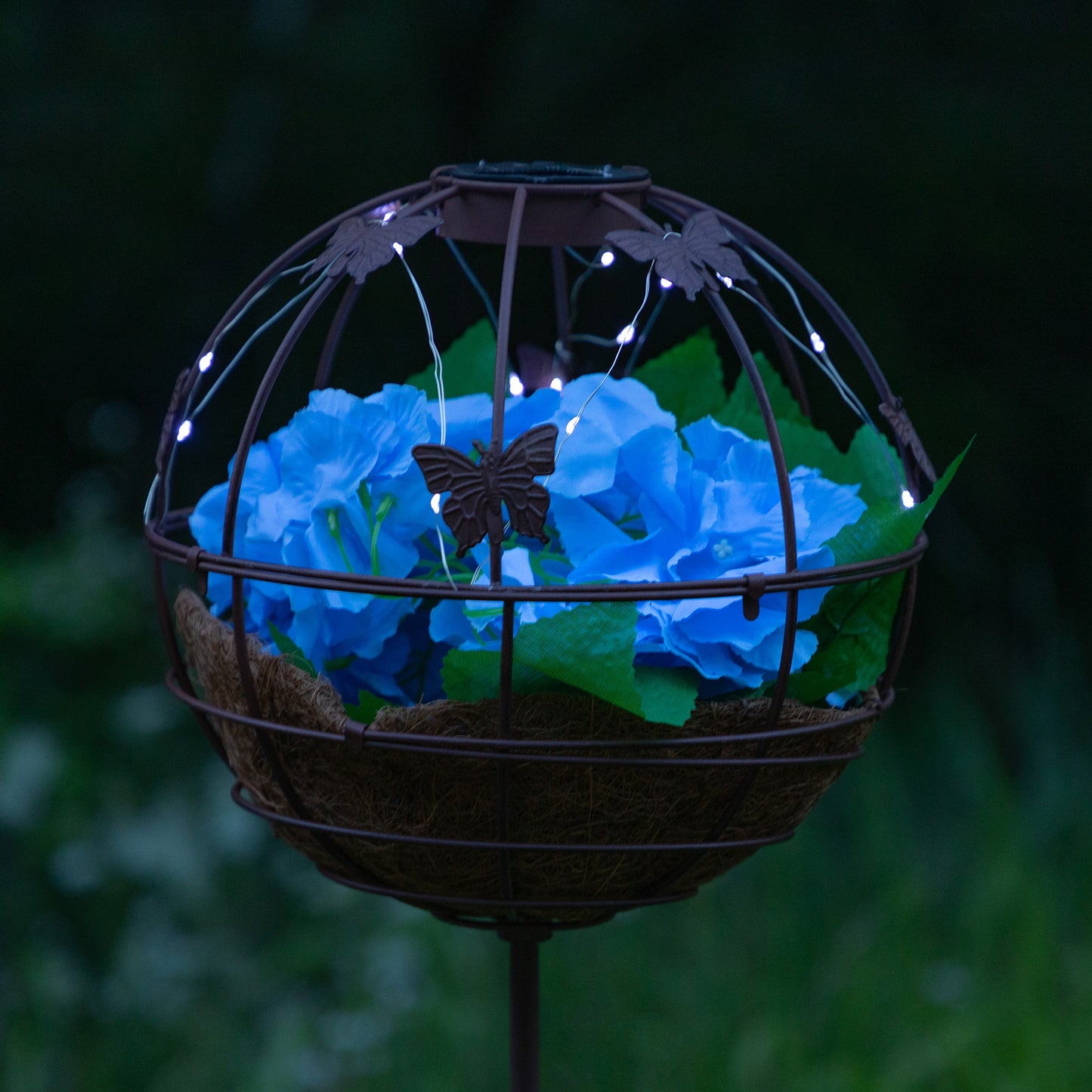 Garden Sphere Solar Planter