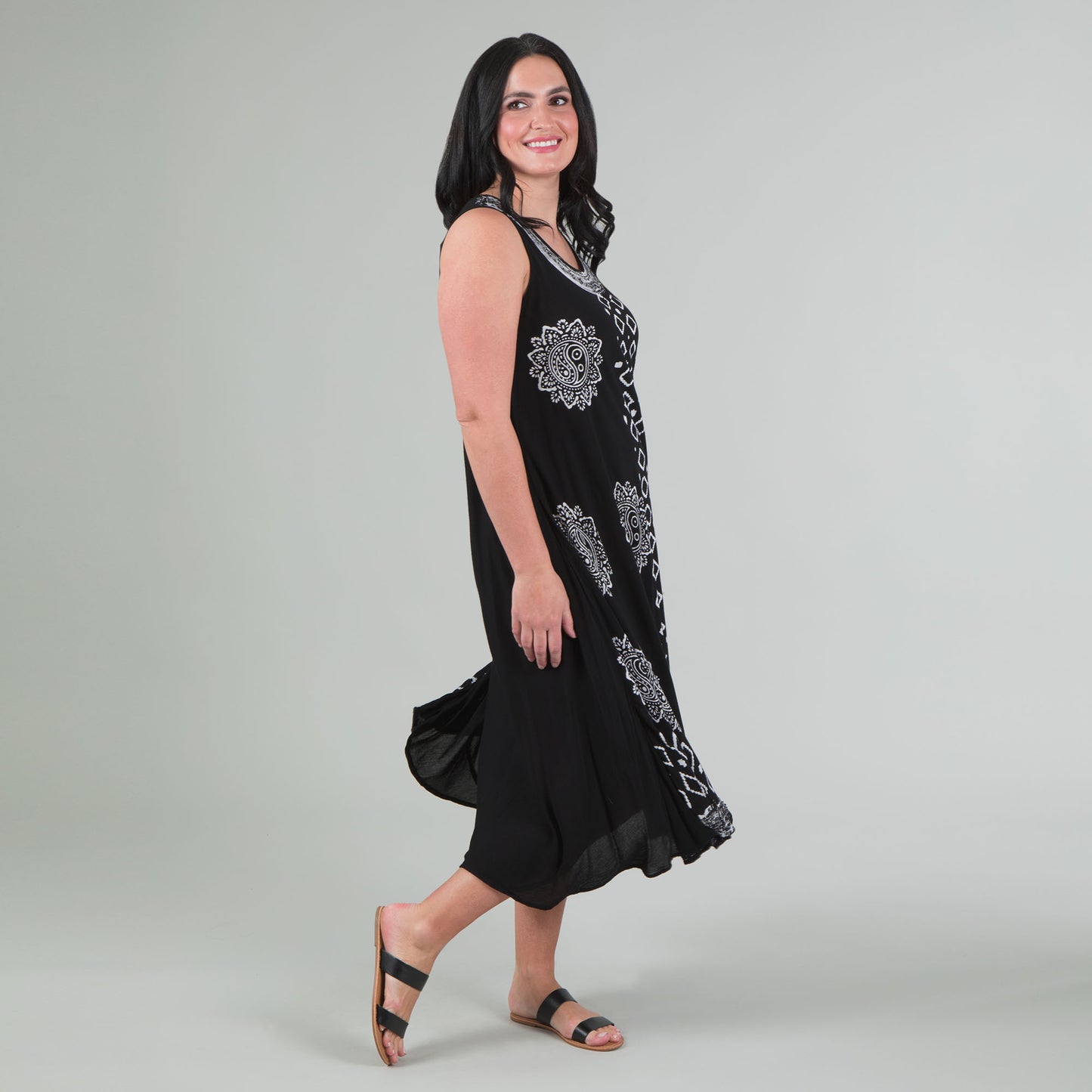 Black & White Print Sleeveless Midi Dress