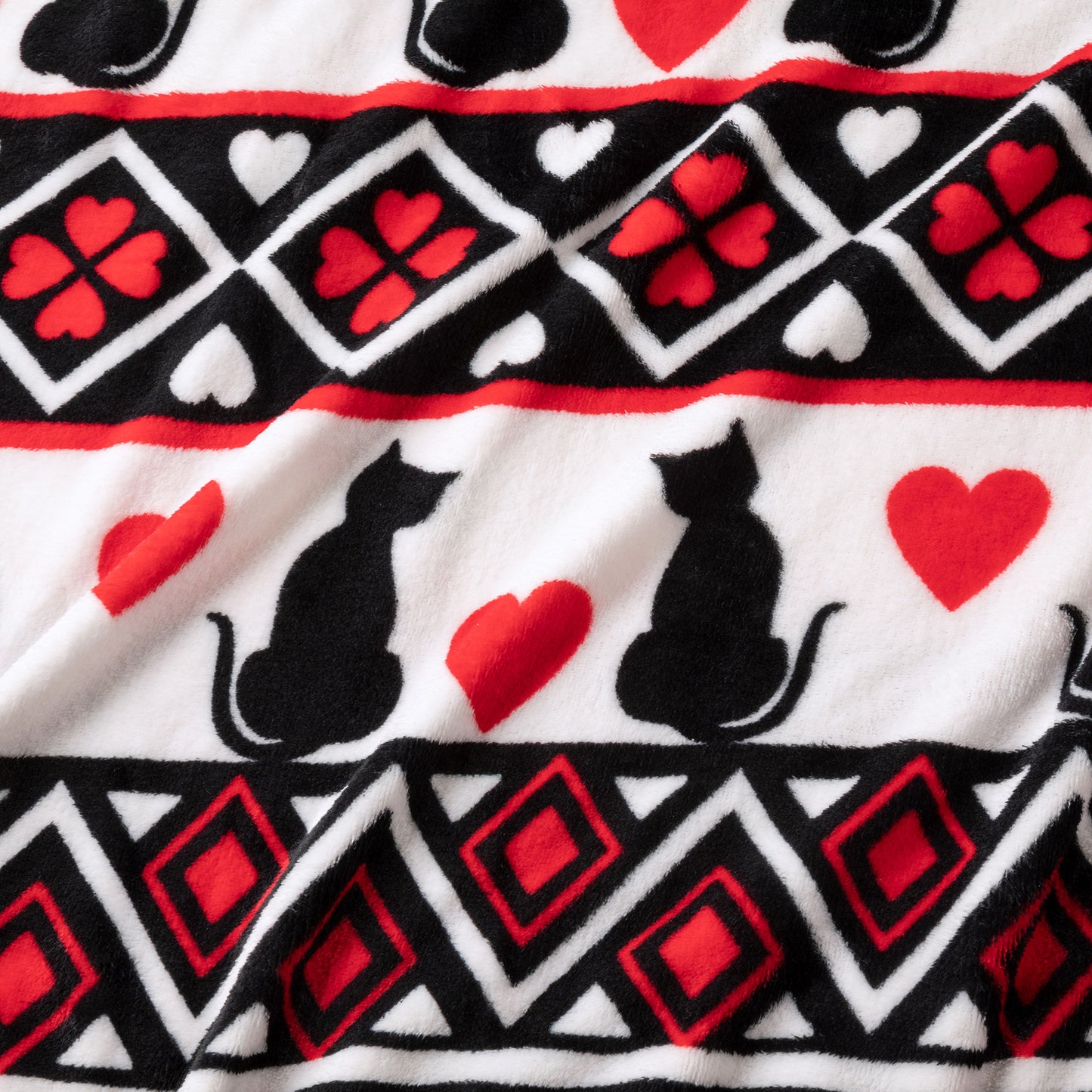 Super Cozy&trade; Hearts & Paws Fleece Blanket