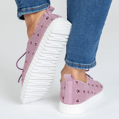 Cut-Out Paw Print Casual Sneakers