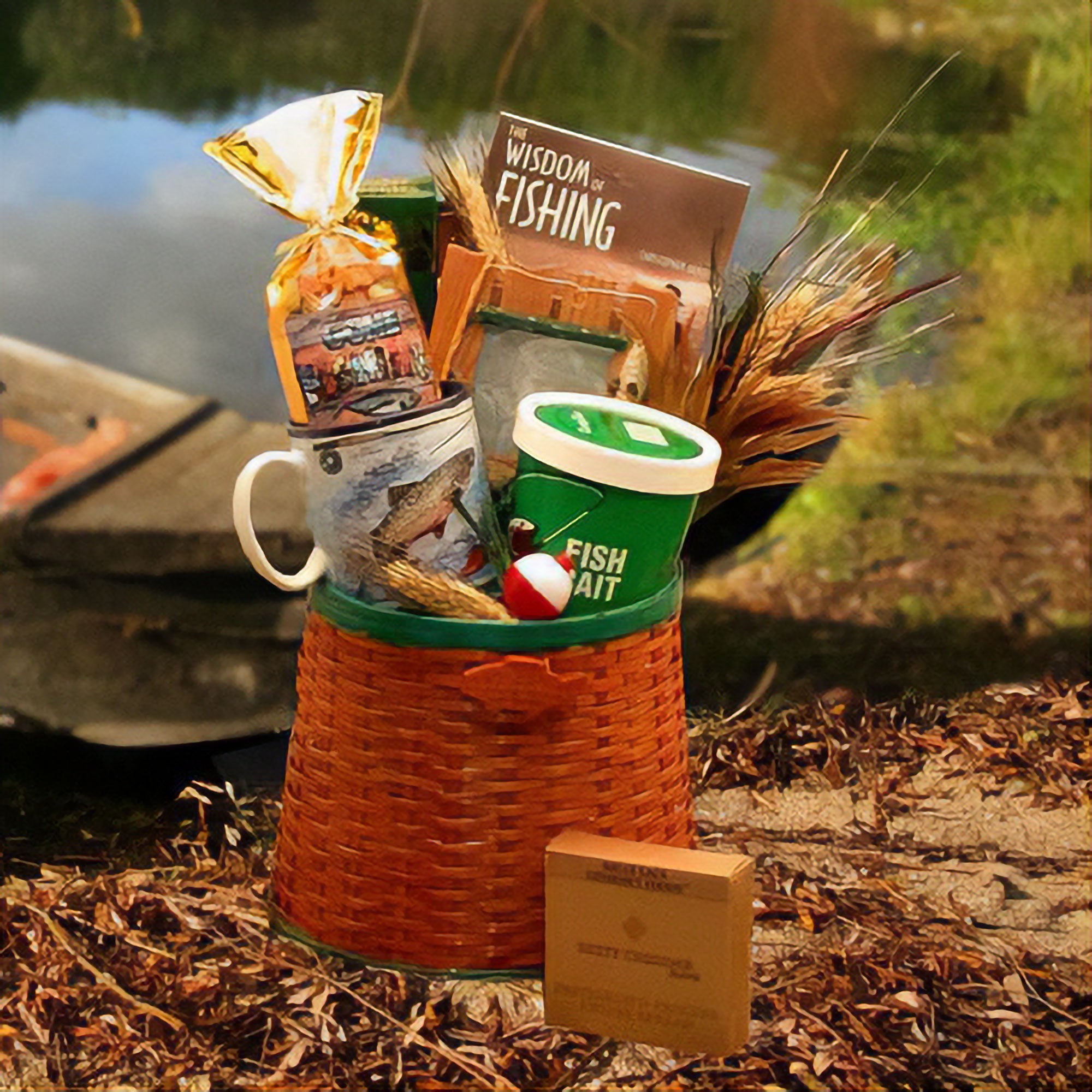Gift Baskets Medium Fisherman's Fishing Creel Gift Basket