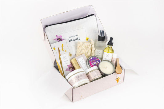 Lizush Natural & Organic Lavender Bath & Body Gift Box