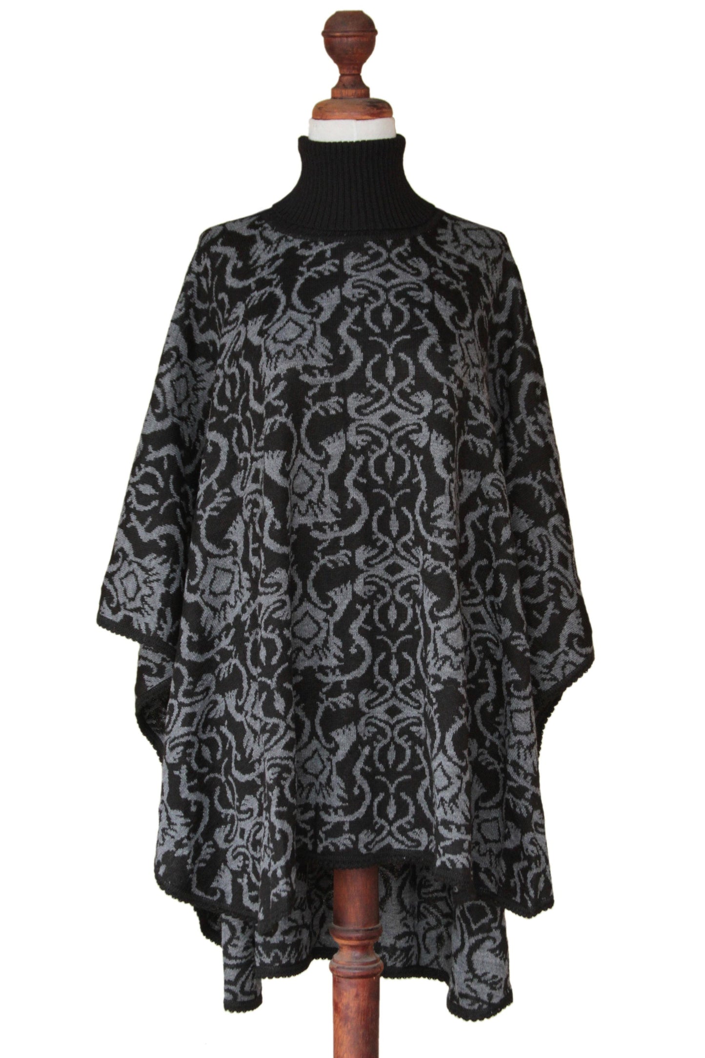 Sublime Black Alpaca Wool Blend Patterned Poncho
