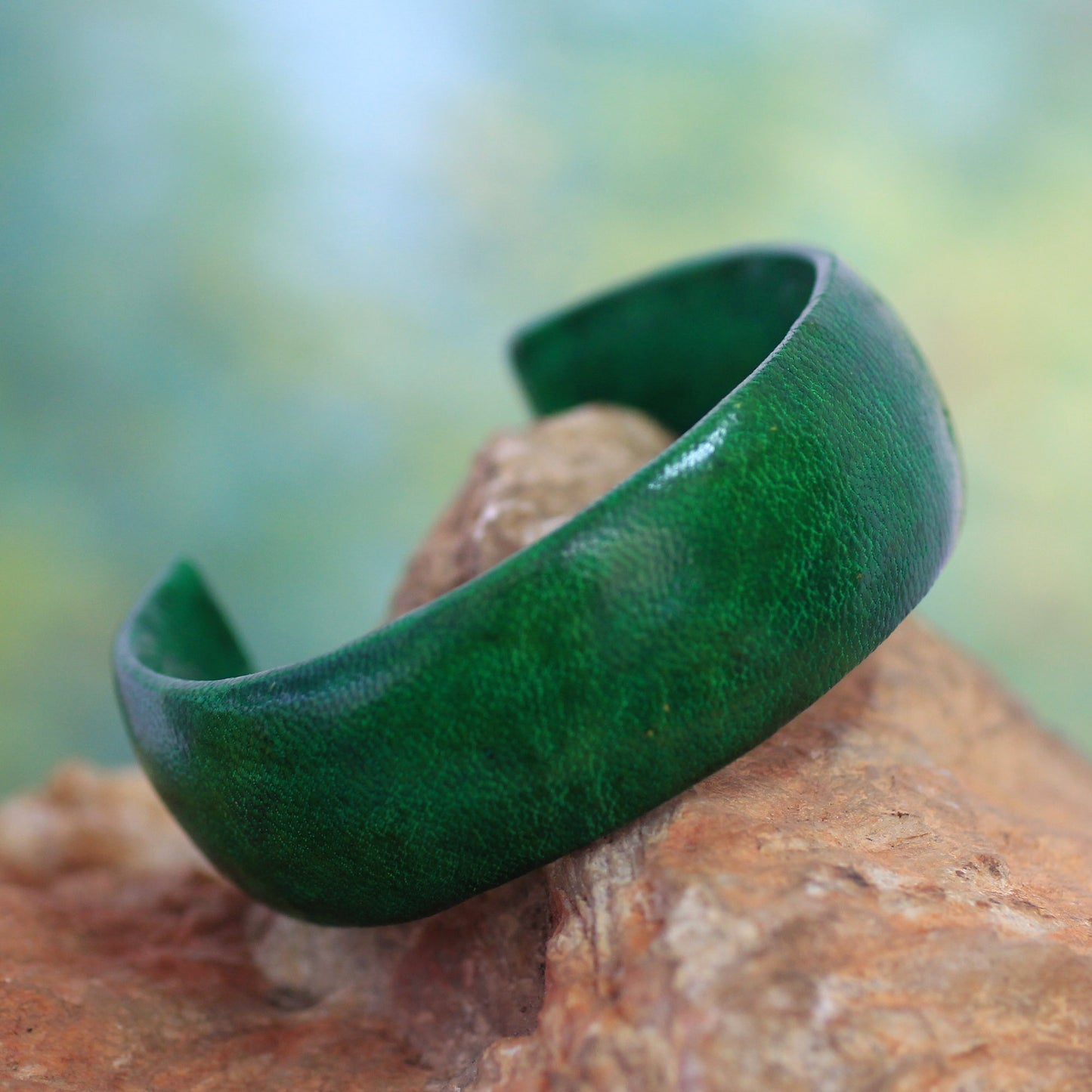 Annula in Green Handcrafted Modern Leather Cuff Bracelet