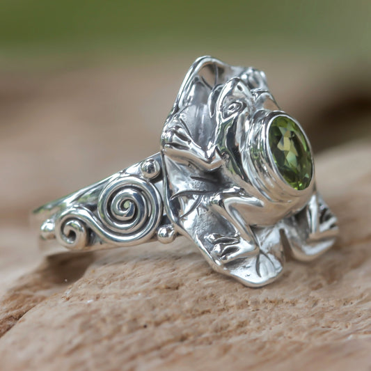 Green Rainforest Frog Silver Peridot Ring