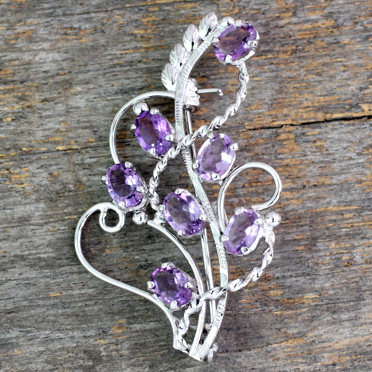 Lilac Story 7 Carats Amethyst Sterling Silver Indian Brooch Pin