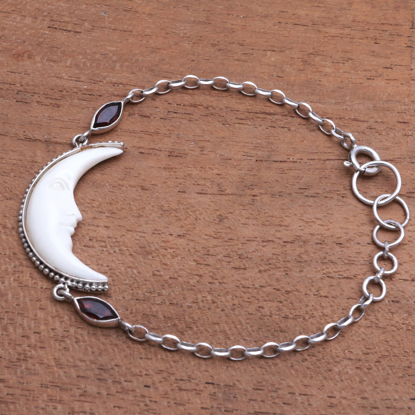 Happy Crescent Crescent Moon Garnet Pendant Bracelet