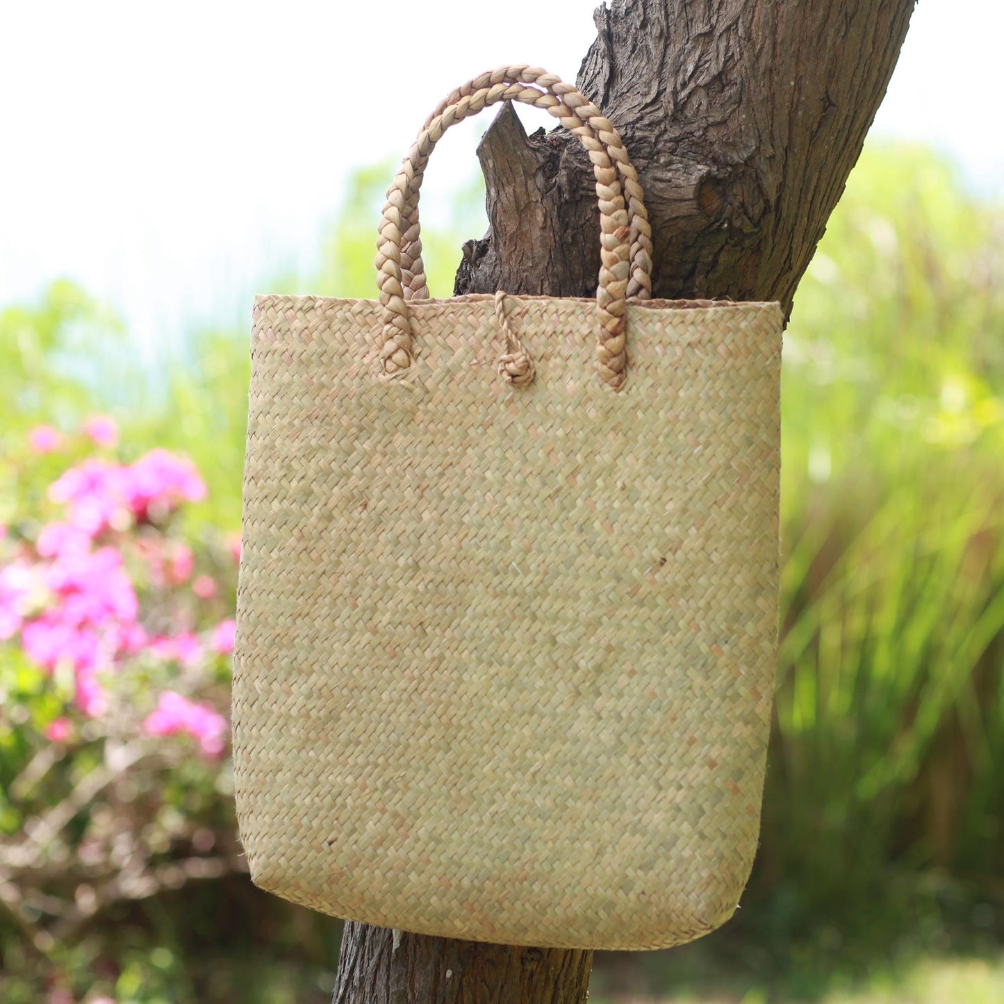Sturdy Carrier Artisan Crafted Natural Fiber Tote Bag